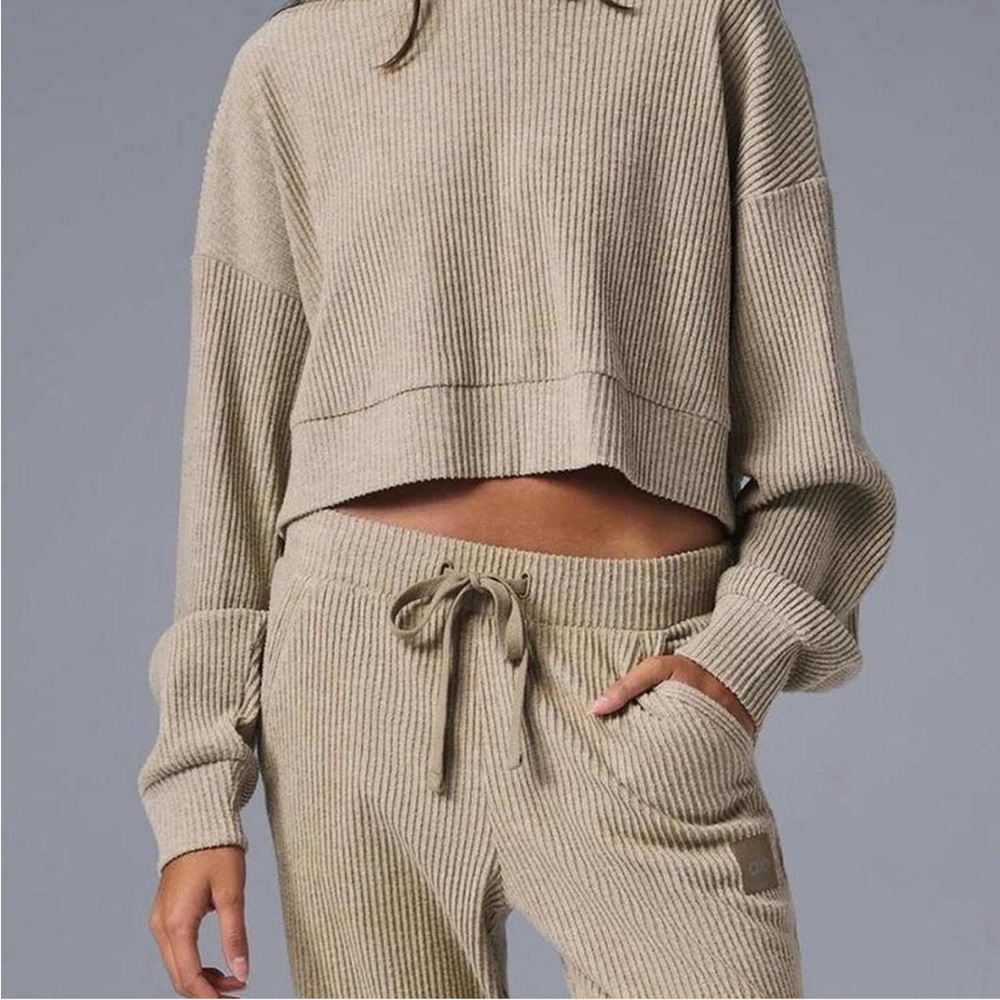 ALO Yoga Muse Set Gravel Small